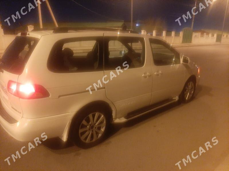 Toyota Sienna 2002 - 160 000 TMT - Ашхабад - img 3