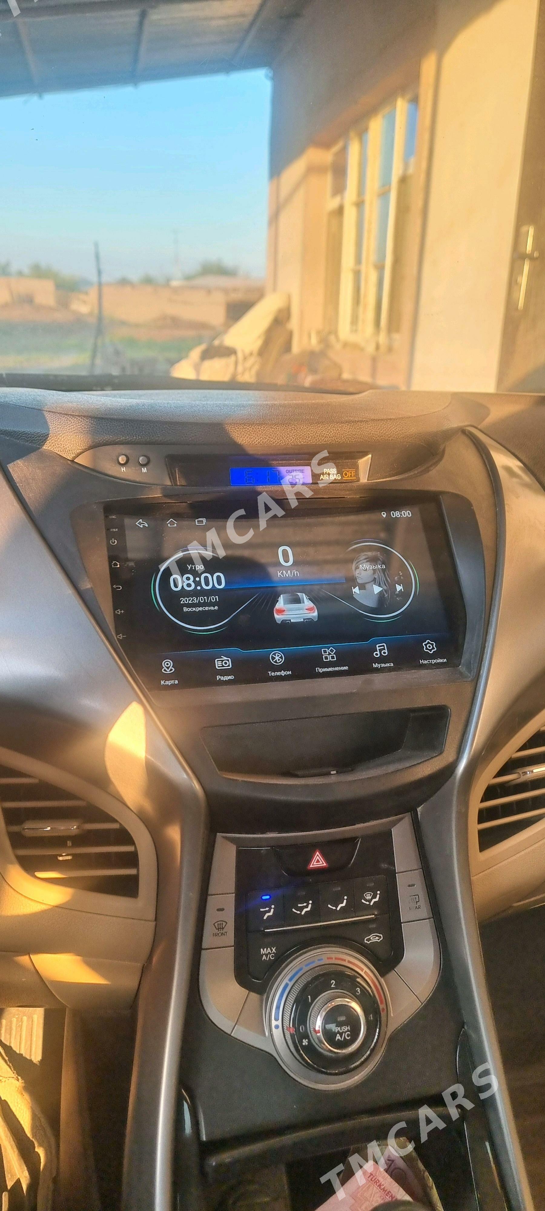 Hyundai Elantra 2013 - 160 000 TMT - етр. Туркменбаши - img 2