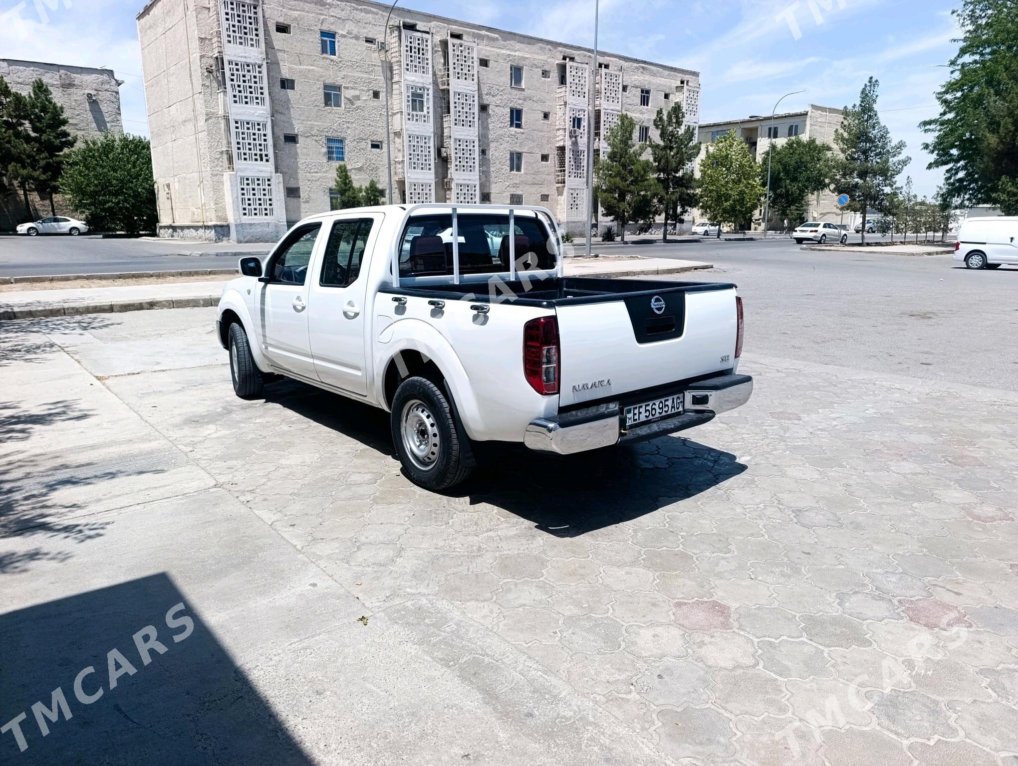 Nissan Navara 2014 - 199 000 TMT - Ашхабад - img 2