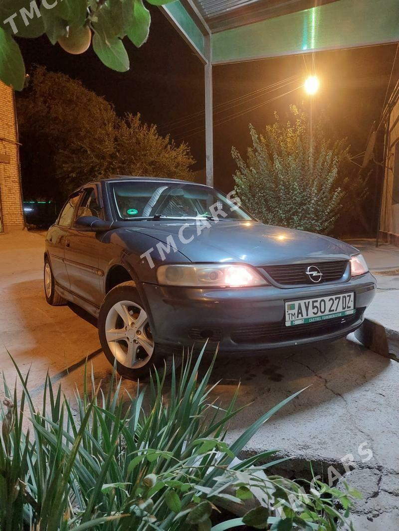 Opel Vectra 2001 - 53 000 TMT - Гурбансолтан Едже - img 4