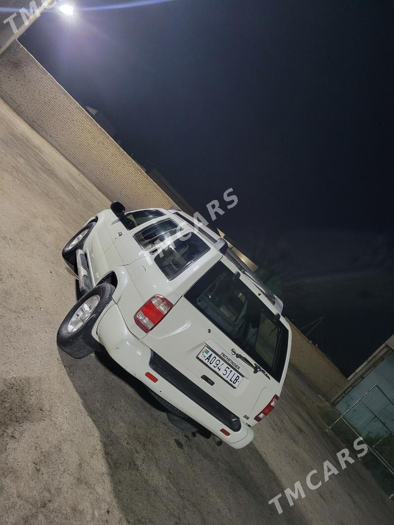 Nissan Pathfinder 2002 - 170 000 TMT - Sakar - img 2