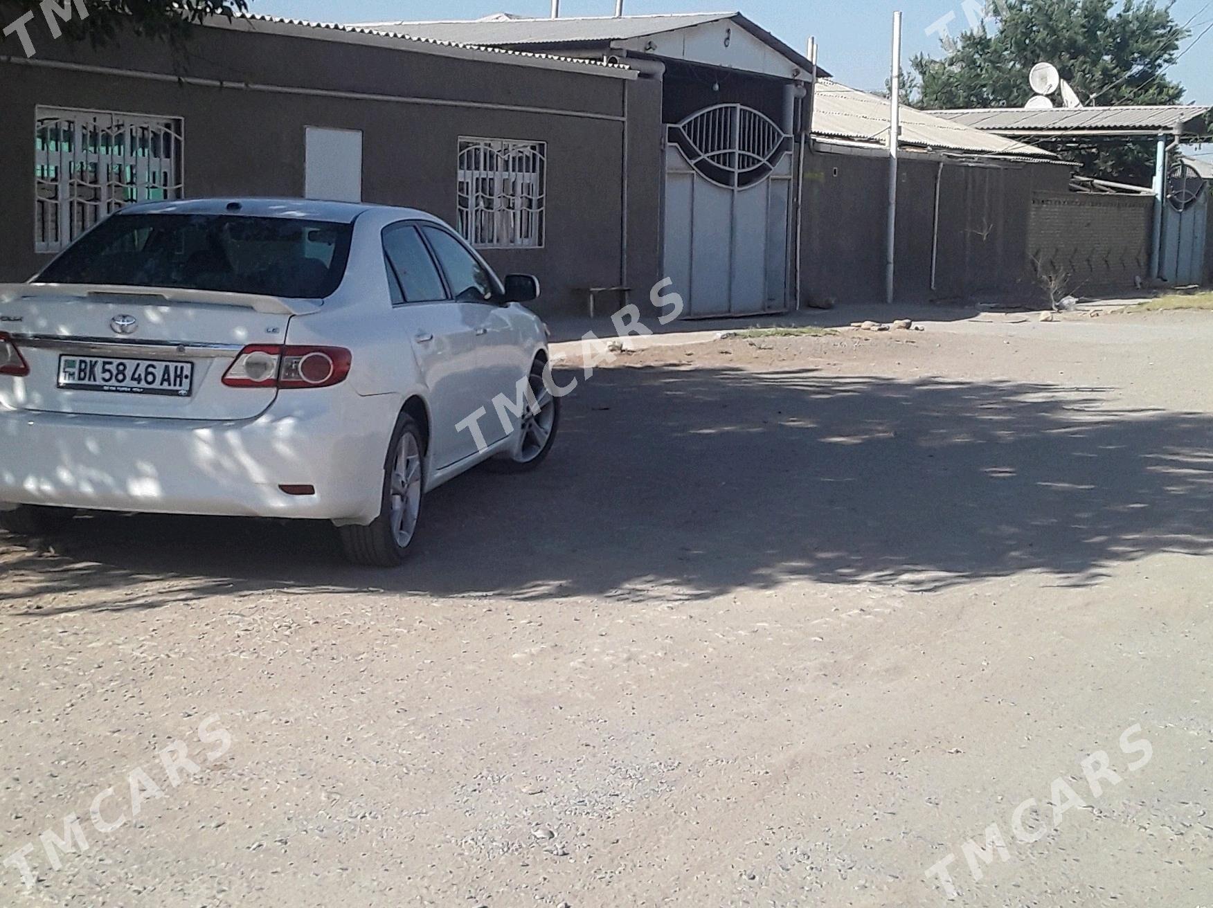 Toyota Corolla 2013 - 165 000 TMT - Теджен - img 4