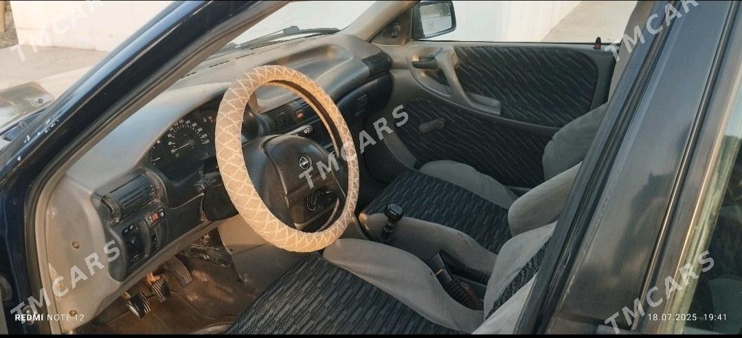 Opel Vectra 1991 - 25 000 TMT - Байрамали - img 5