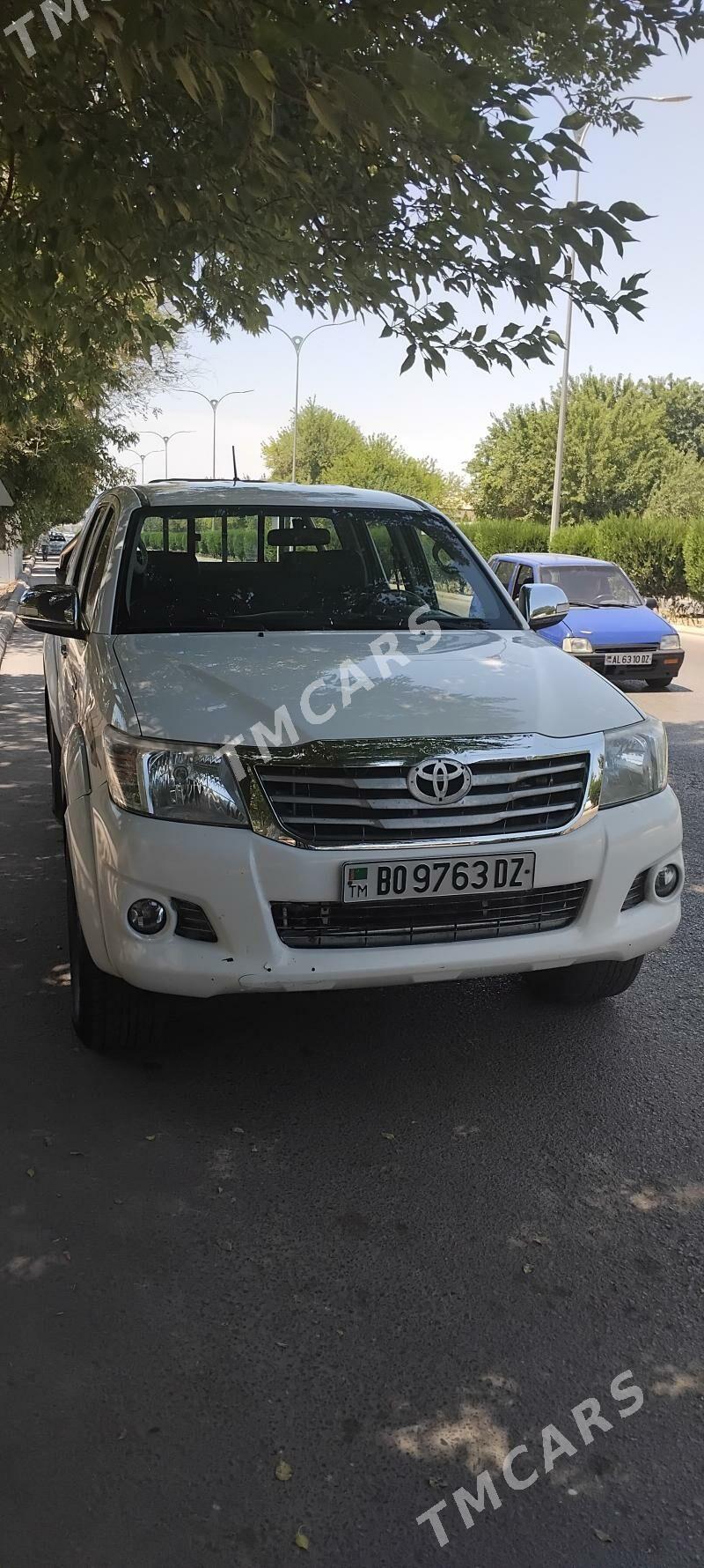 Toyota Hilux 2014 - 400 000 TMT - Шабатский этрап - img 4