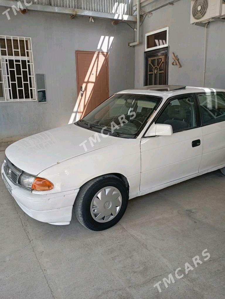 Opel Astra 1992 - 25 000 TMT - Бахарден - img 4