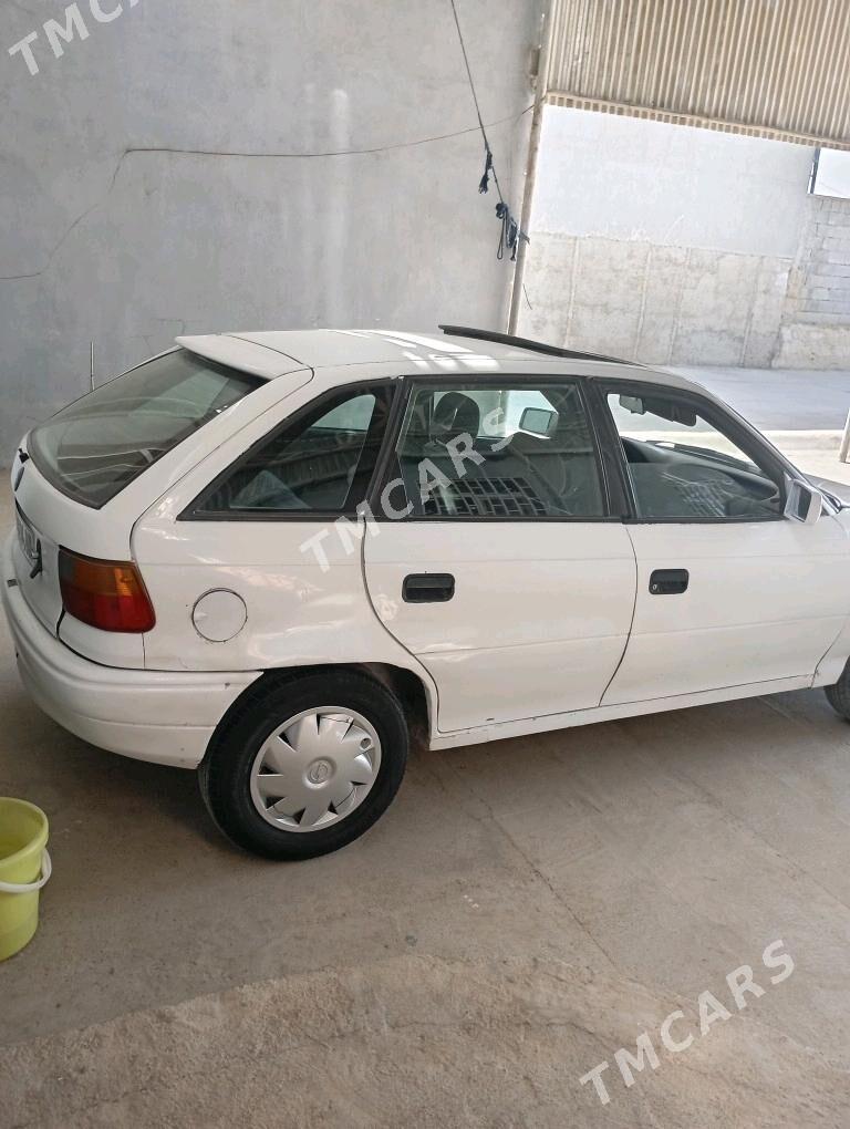 Opel Astra 1992 - 25 000 TMT - Бахарден - img 8