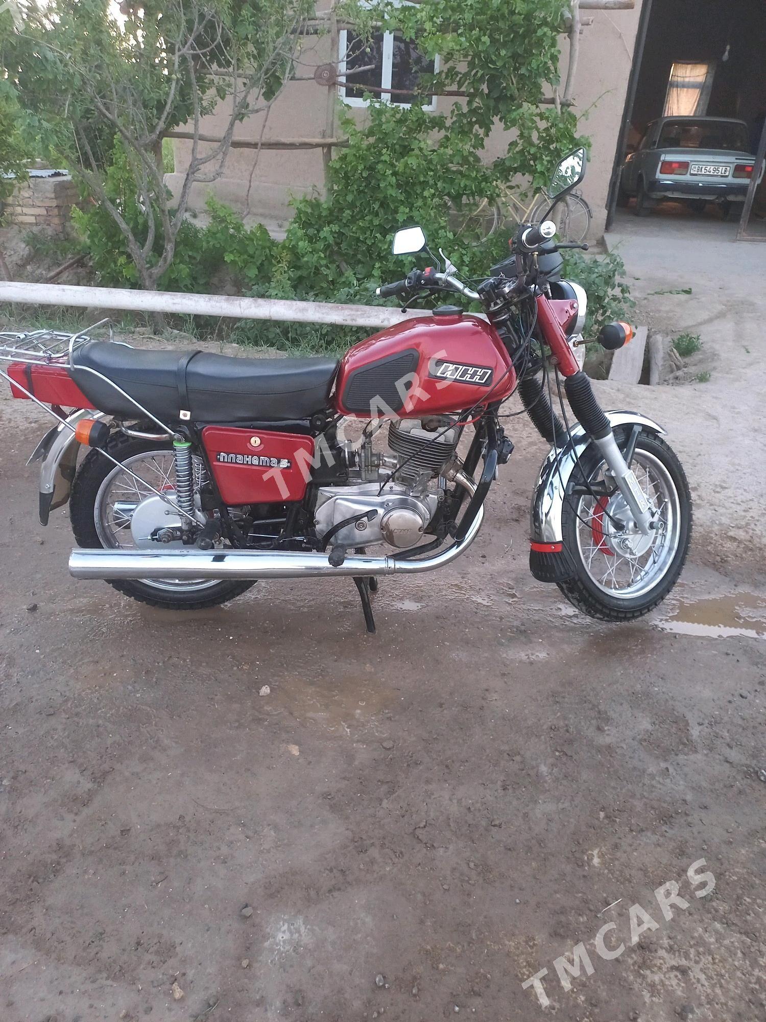 Iž Planeta 5 2015 - 18 000 TMT - Farap - img 3