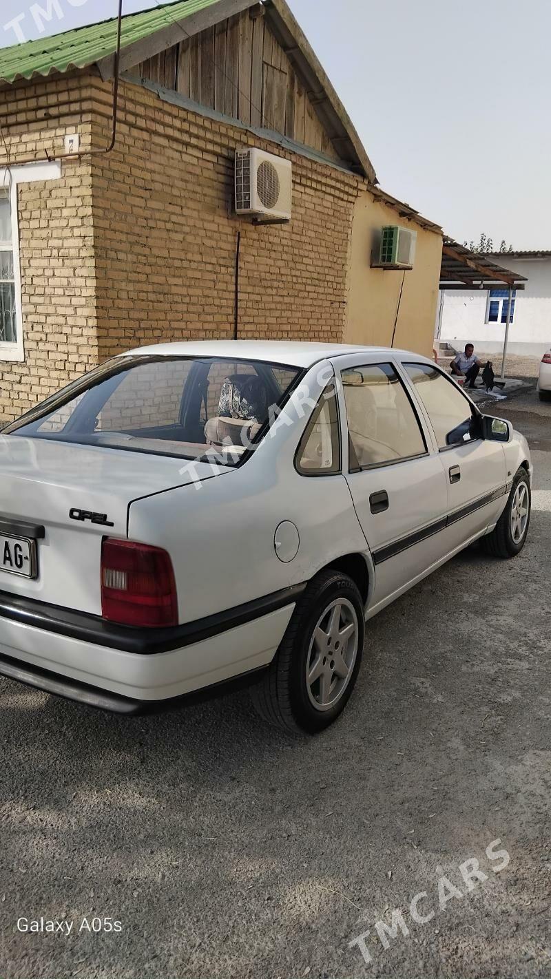 Opel Vectra 1991 - 35 000 TMT - 30 мкр - img 3
