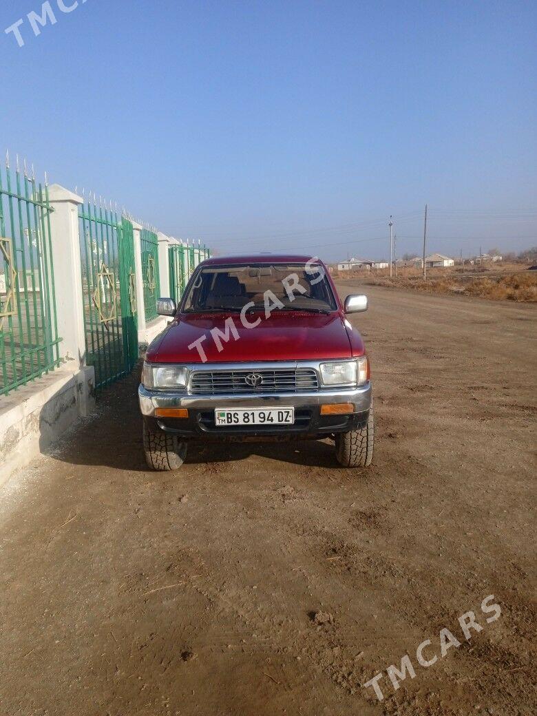 Toyota 4Runner 1994 - 75 000 TMT - Кёнеургенч - img 3