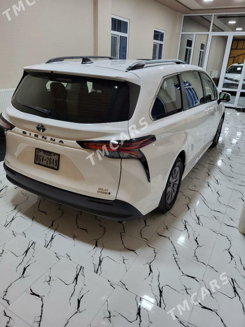 Toyota Sienna 2021 - 575 000 TMT - Туркменабат - img 4