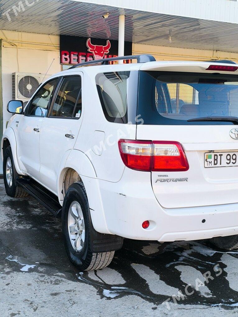 Toyota Fortuner 2010 - 240 000 TMT - Туркменабат - img 5