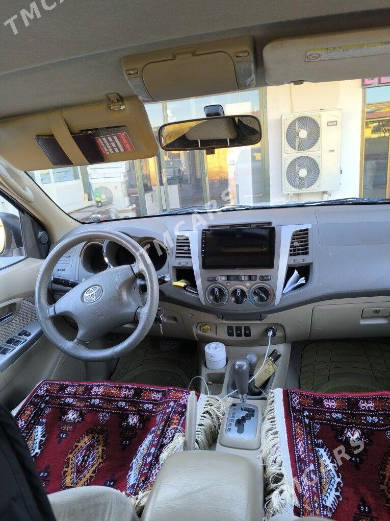Toyota Fortuner 2010 - 240 000 TMT - Туркменабат - img 2