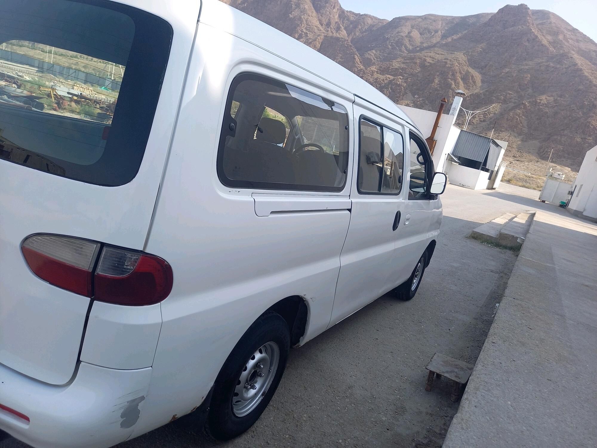 Hyundai H-1 2001 - 75 000 TMT - Балканабат - img 4