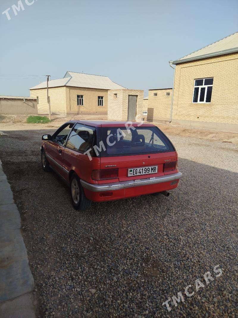 Mitsubishi Carisma 1998 - 10 000 TMT - Сакарчага - img 3