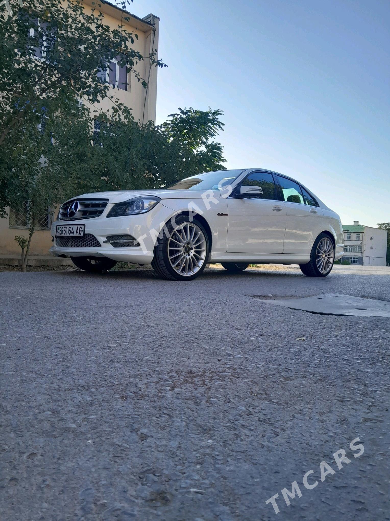 Mercedes-Benz C300 2012 - 200 000 TMT - 9 mkr - img 2