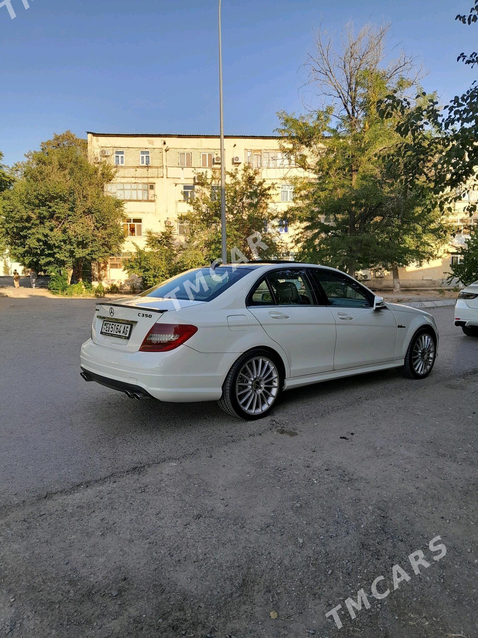 Mercedes-Benz C300 2012 - 200 000 TMT - 9 mkr - img 4