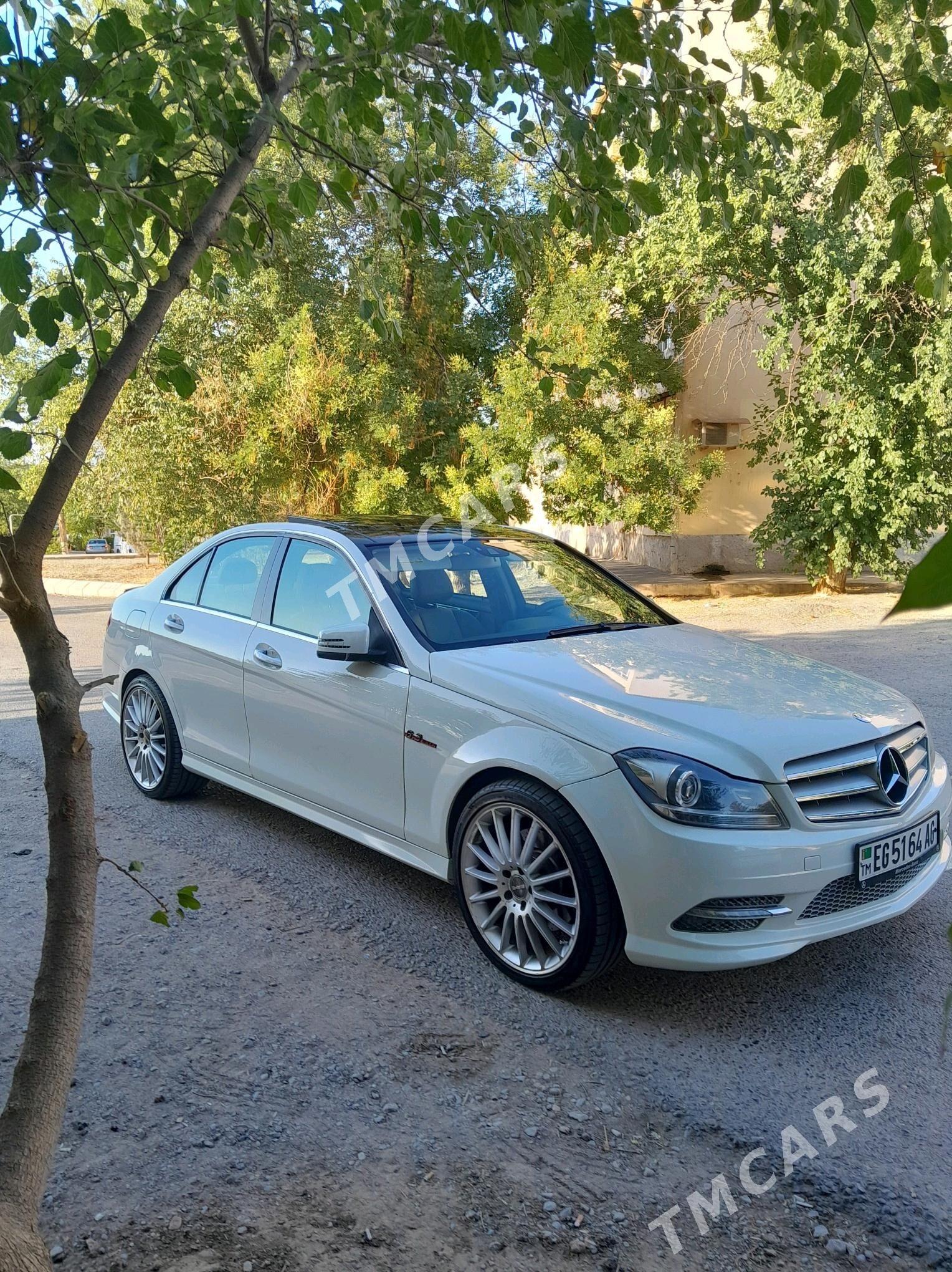 Mercedes-Benz C300 2012 - 200 000 TMT - 9 mkr - img 7
