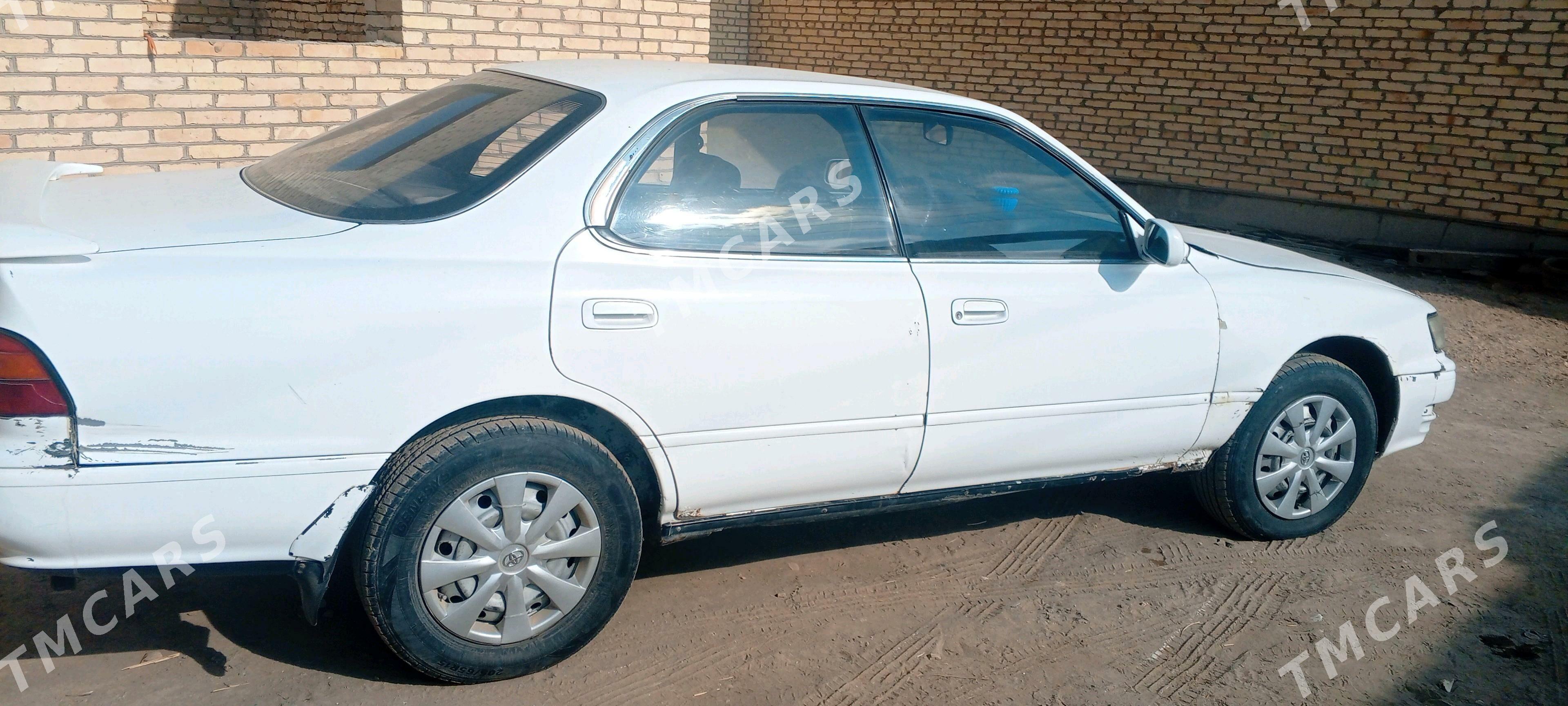 Toyota Vista 1990 - 35 000 TMT - Çärjew - img 4