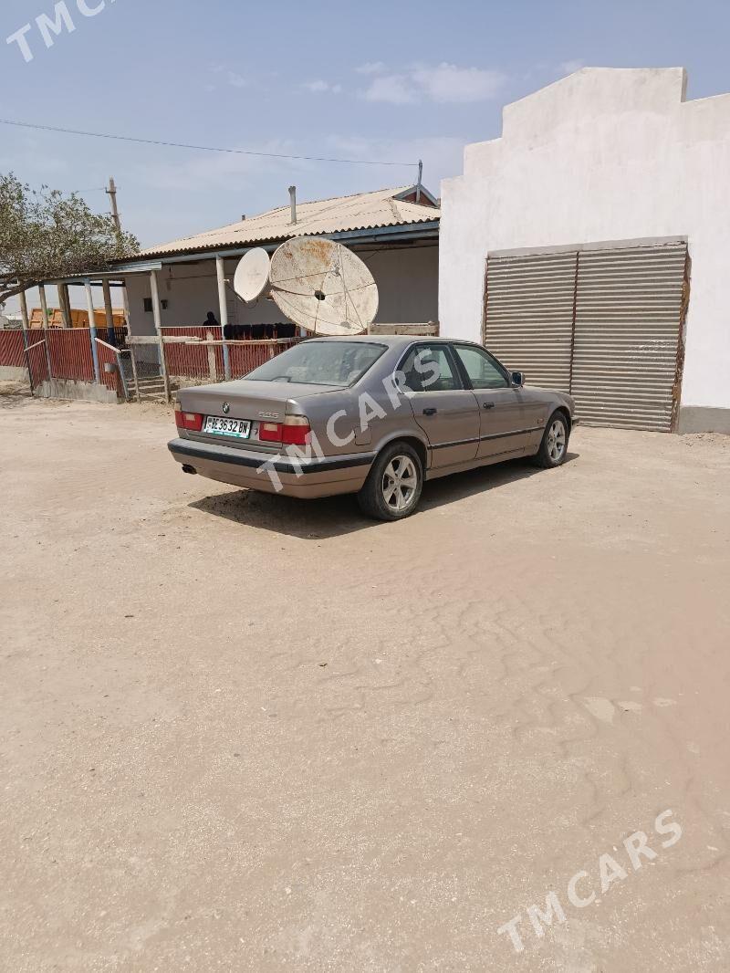 BMW 535 1989 - 25 000 TMT - Esenguly - img 3