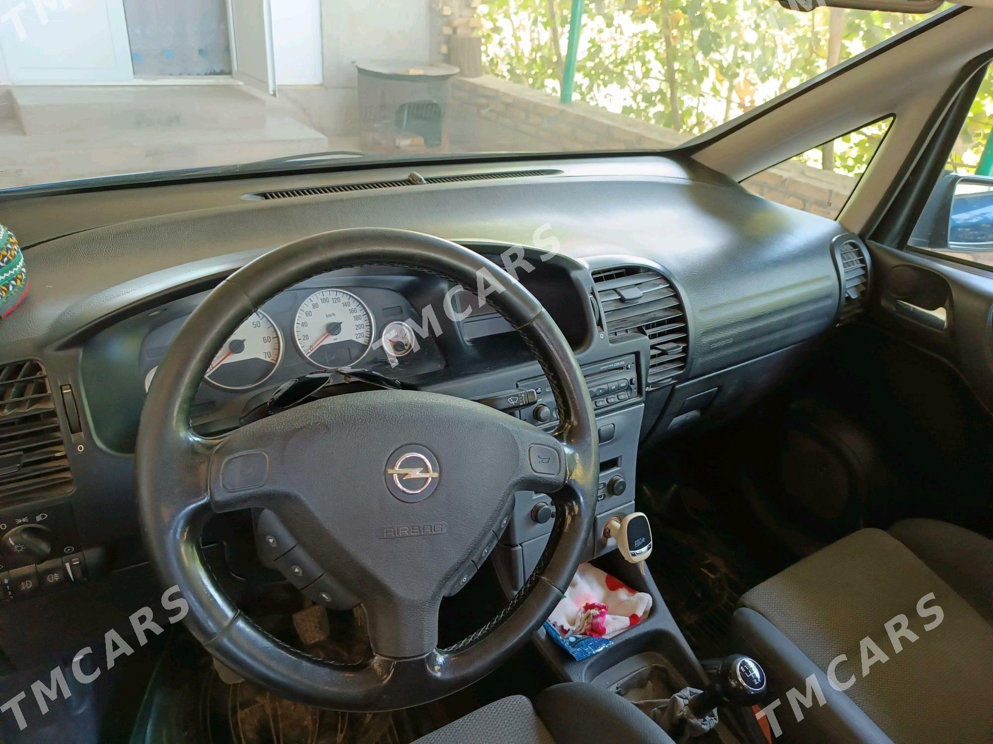 Opel Zafira 2004 - 95 000 TMT - Gubadag - img 4