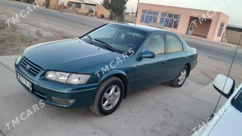 Toyota Camry 2000 - 110 000 TMT - Halaç - img 4