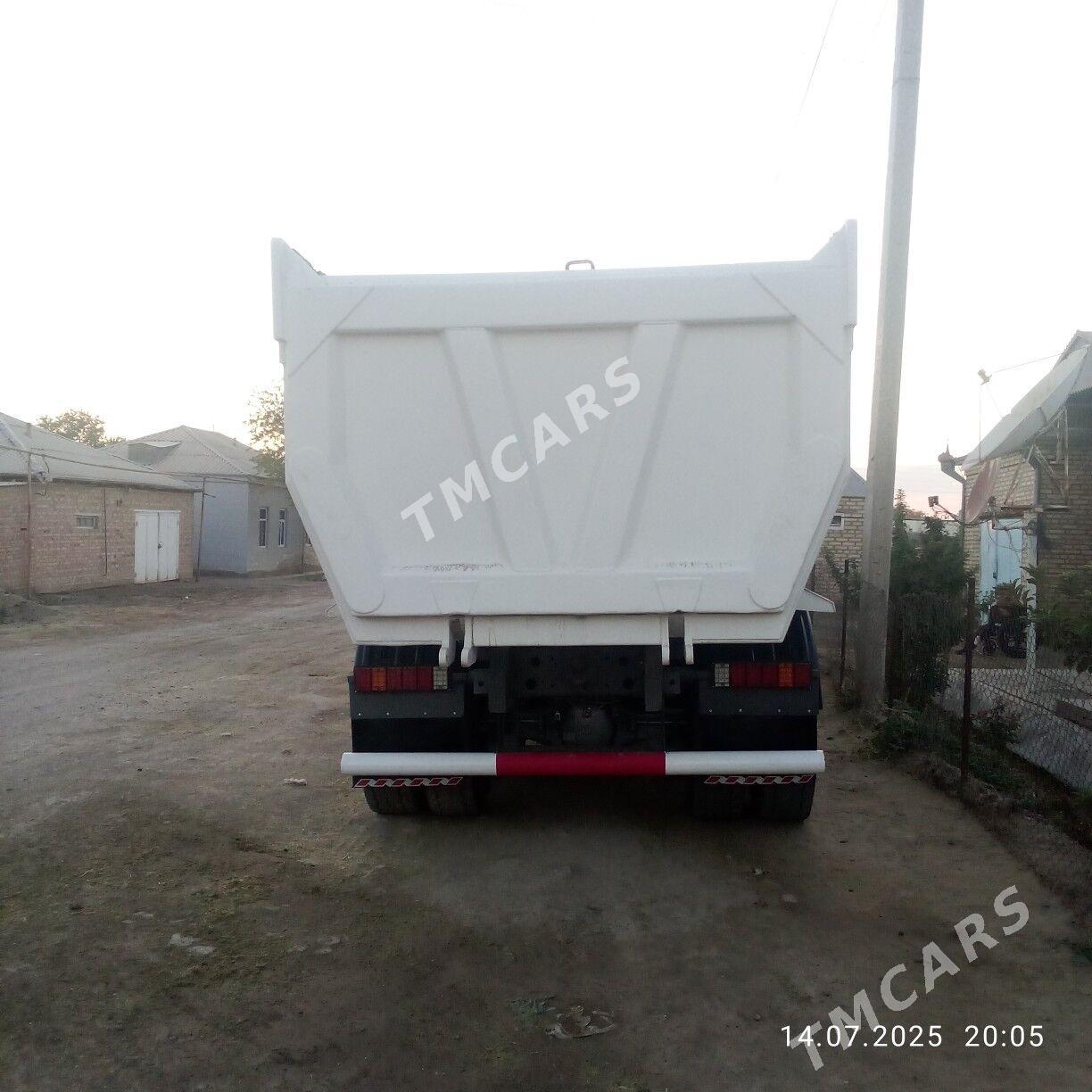Howo Sinotruk 2011 - 340 000 TMT - Murgap - img 7