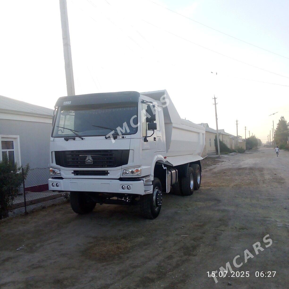 Howo Sinotruk 2011 - 340 000 TMT - Murgap - img 3