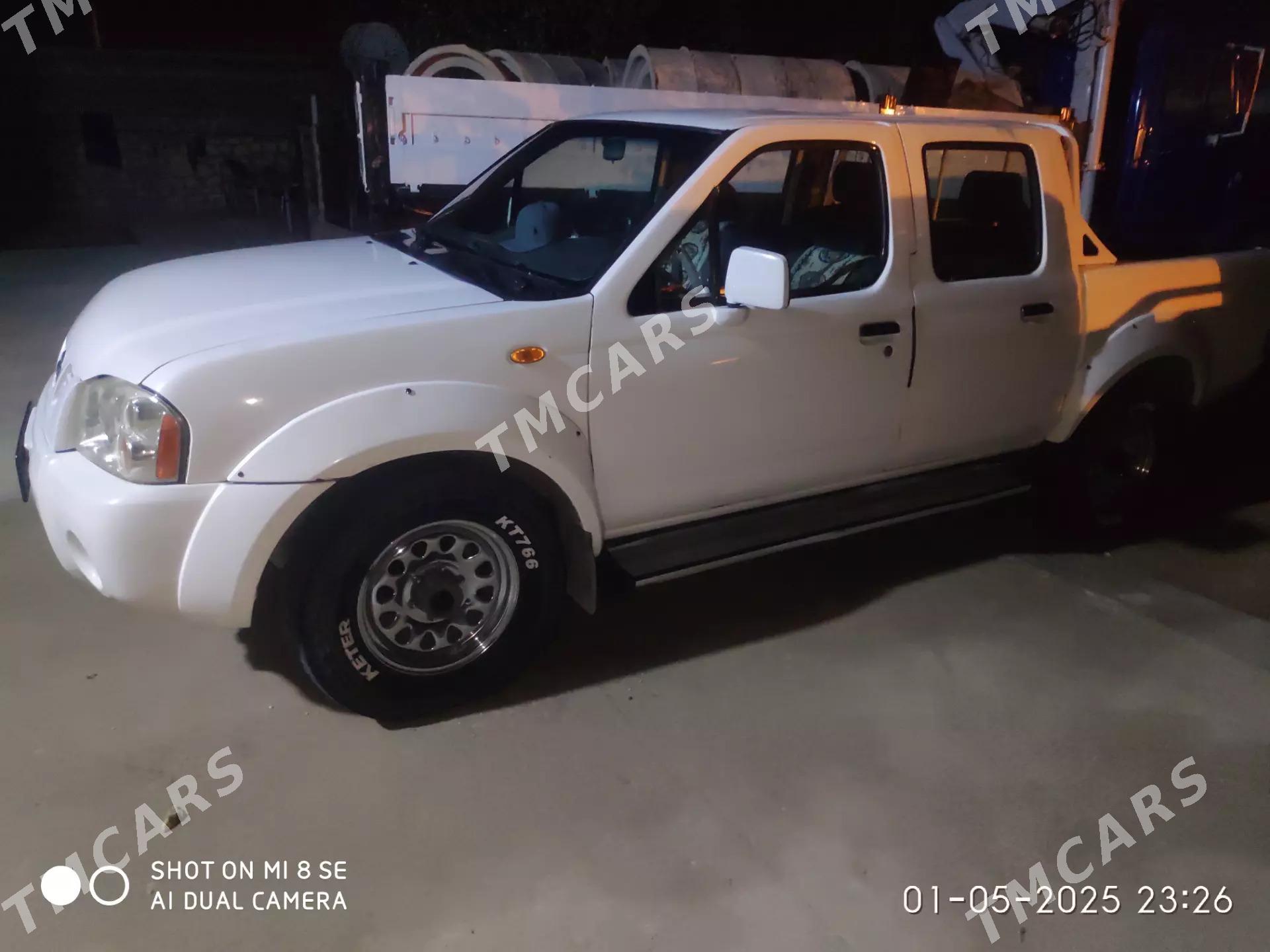 Nissan Navara 2004 - 110 000 TMT - Балканабат - img 6