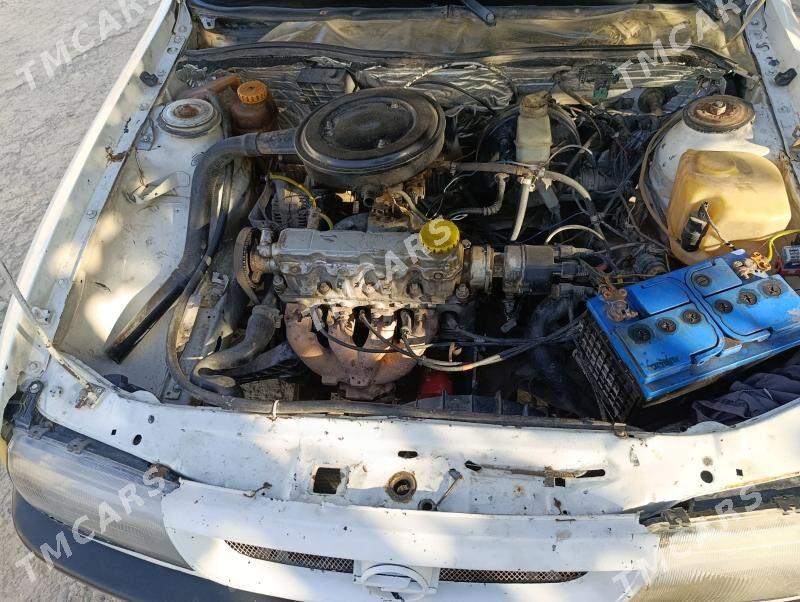 Opel Vectra 1992 - 24 000 TMT - Kaka - img 6
