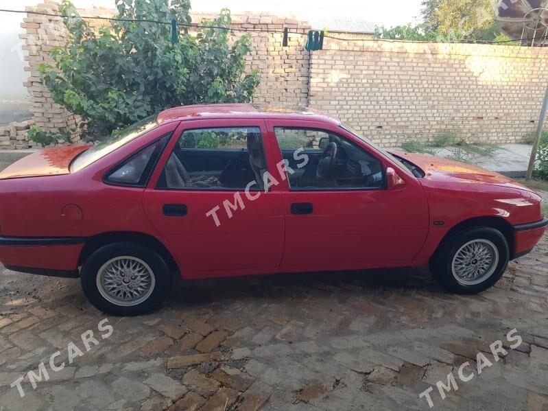 Opel Vectra 1993 - 30 000 TMT - Ёлётен - img 3