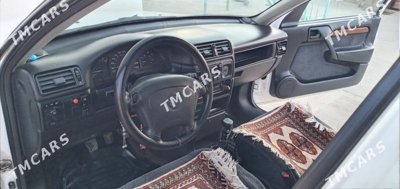 Opel Vectra 1992 - 50 000 TMT - Бахарден - img 6