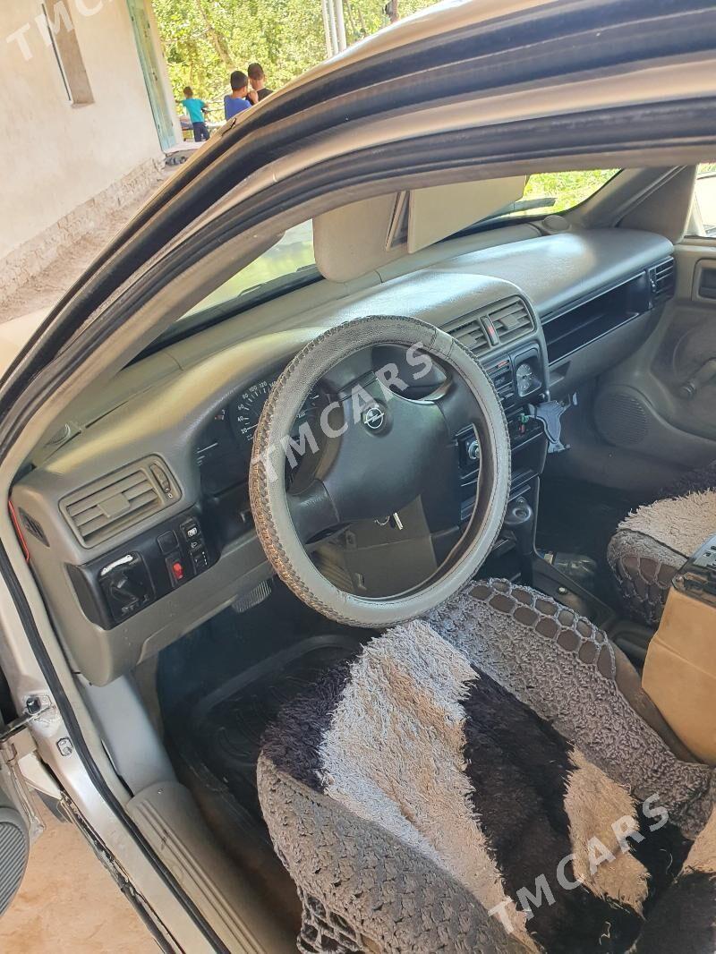 Opel Vectra 1991 - 40 000 TMT - Гороглы (Тагта) - img 3