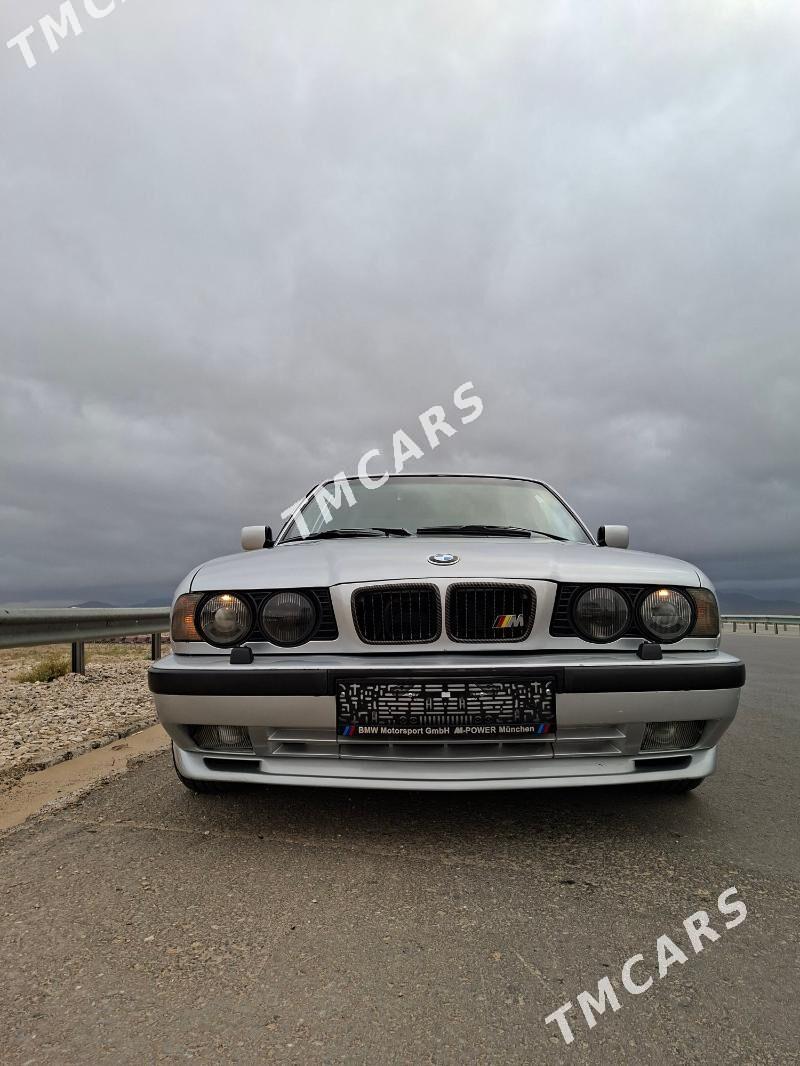 BMW E34 1996 - 85 000 TMT - Балканабат - img 4