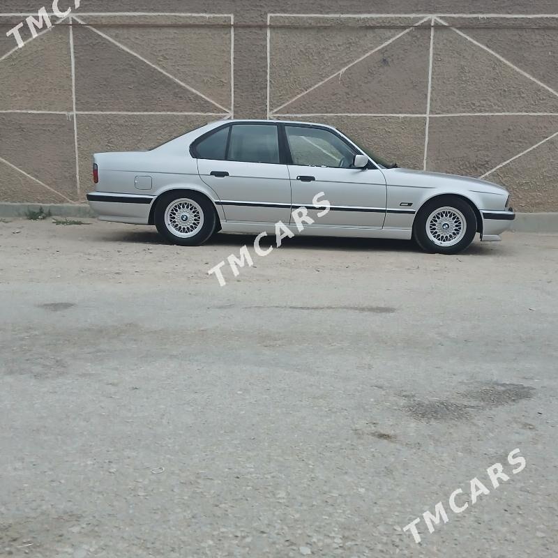BMW E34 1996 - 85 000 TMT - Балканабат - img 7