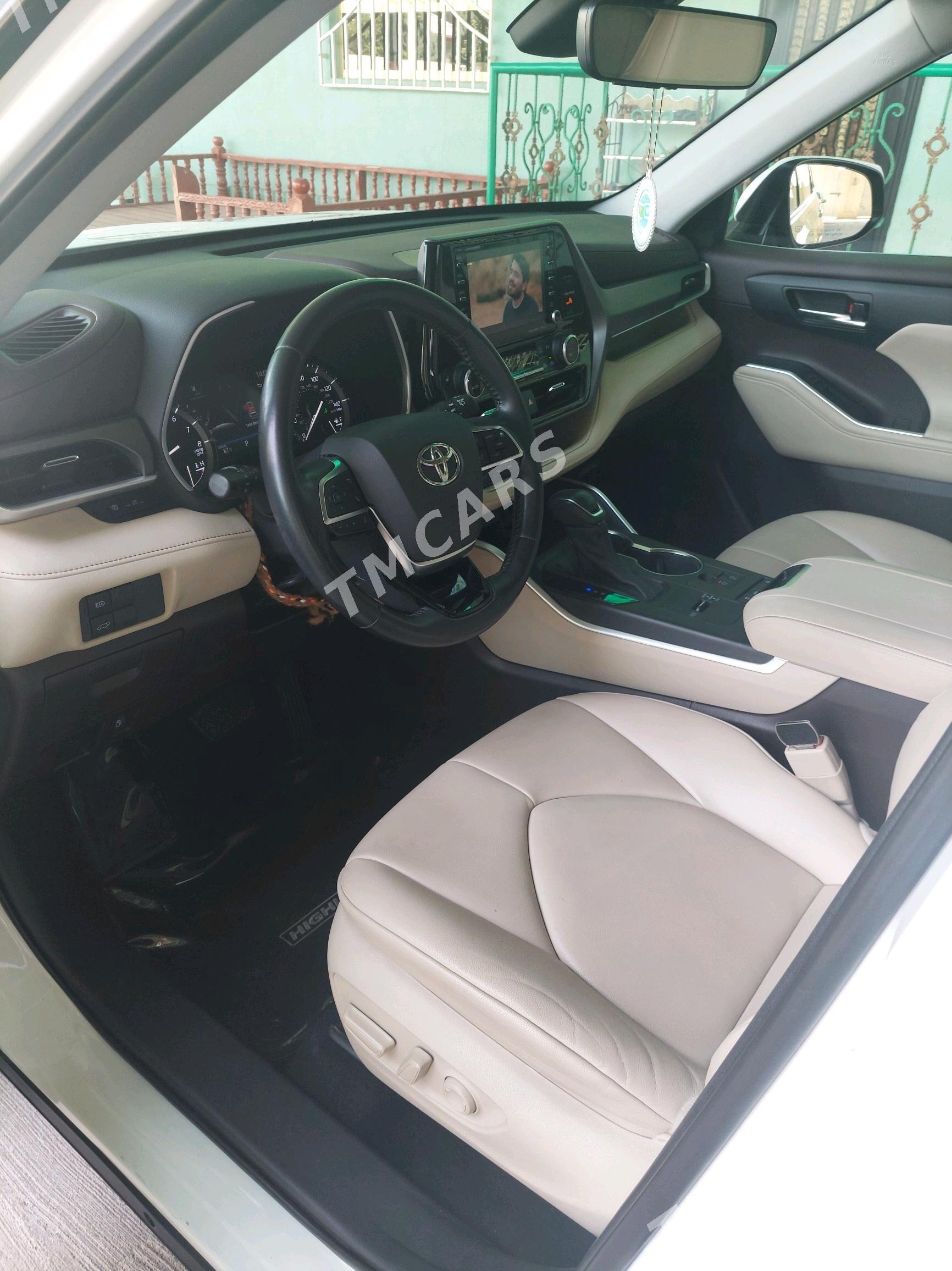 Toyota Highlander 2021 - 640 000 TMT - Ашхабад - img 5