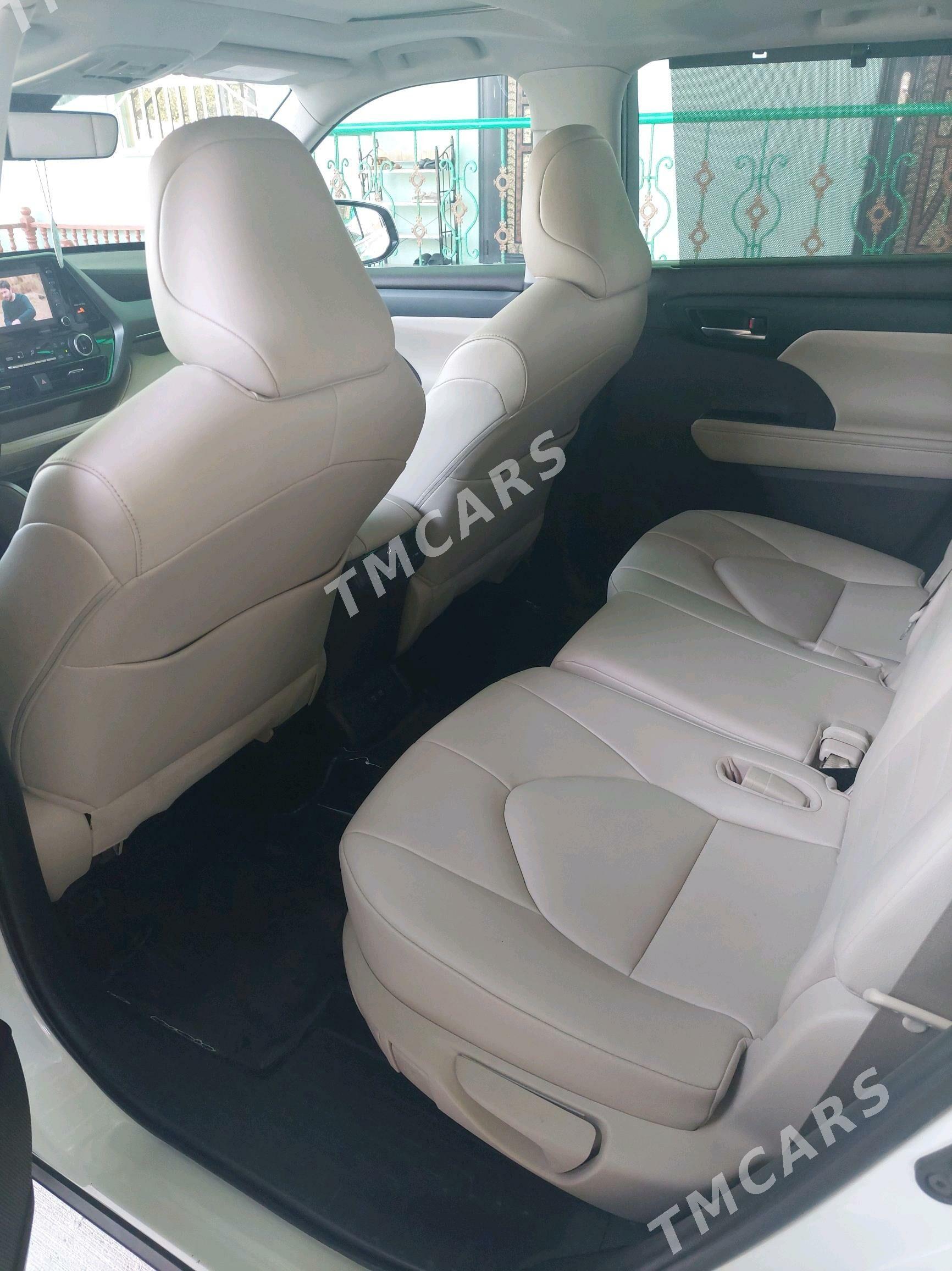 Toyota Highlander 2021 - 640 000 TMT - Ашхабад - img 4