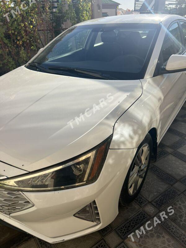 Hyundai Elantra 2019 - 230 000 TMT - Bedew - img 2