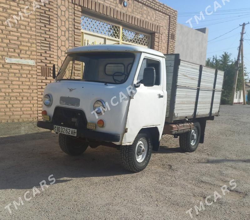 UAZ 452 2000 - 30 000 TMT - Теджен - img 2