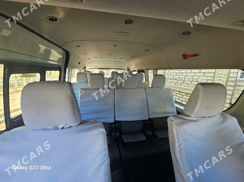 Toyota Hiace 2019 - 700 000 TMT - Ашхабад - img 3