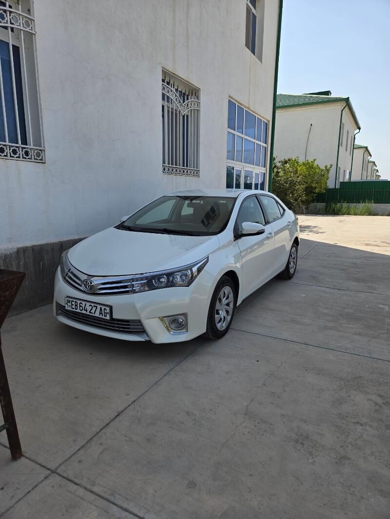 Toyota Corolla 2015 - 250 000 TMT - Täze zaman - img 2