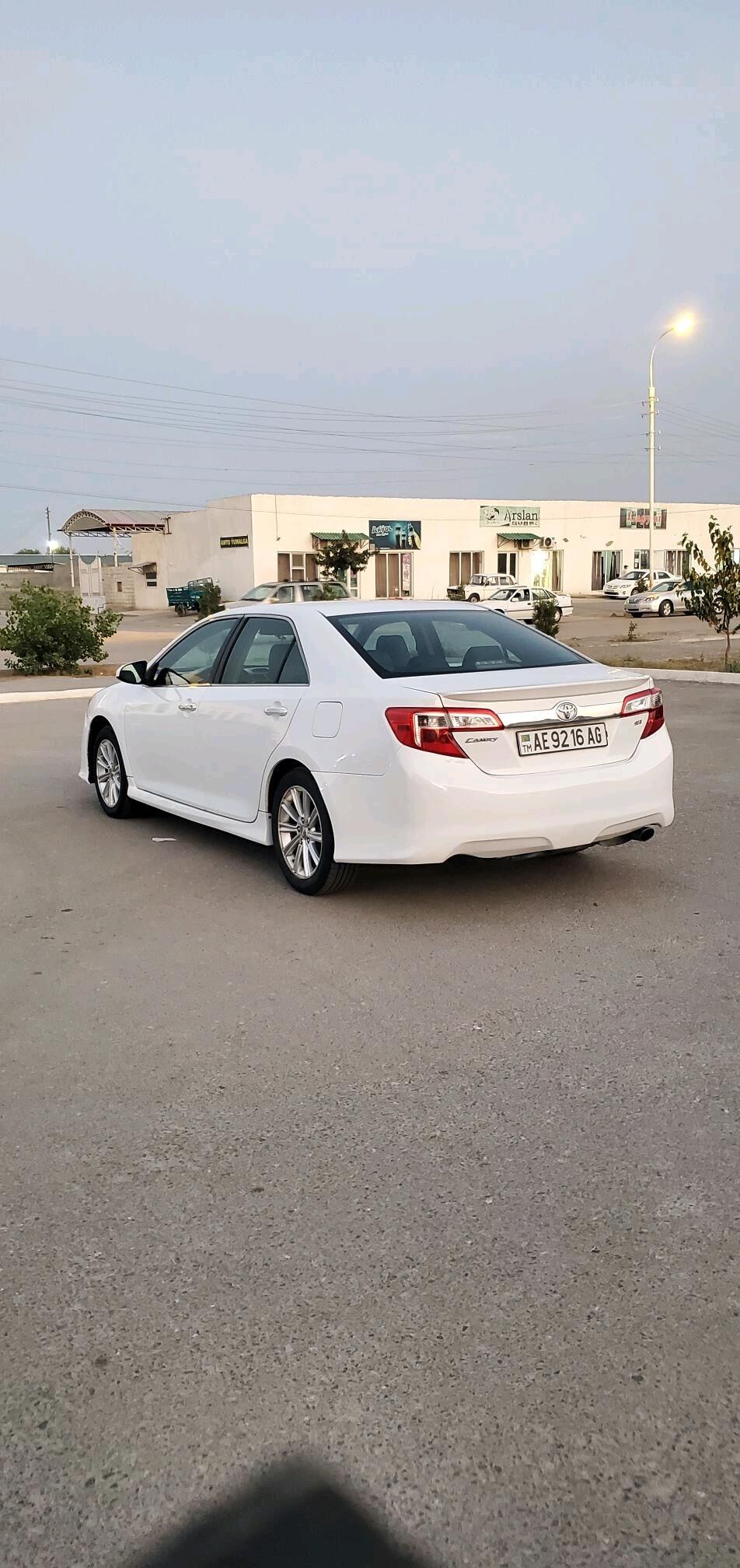 Toyota Camry 2012 - 210 000 TMT - Bäherden - img 4