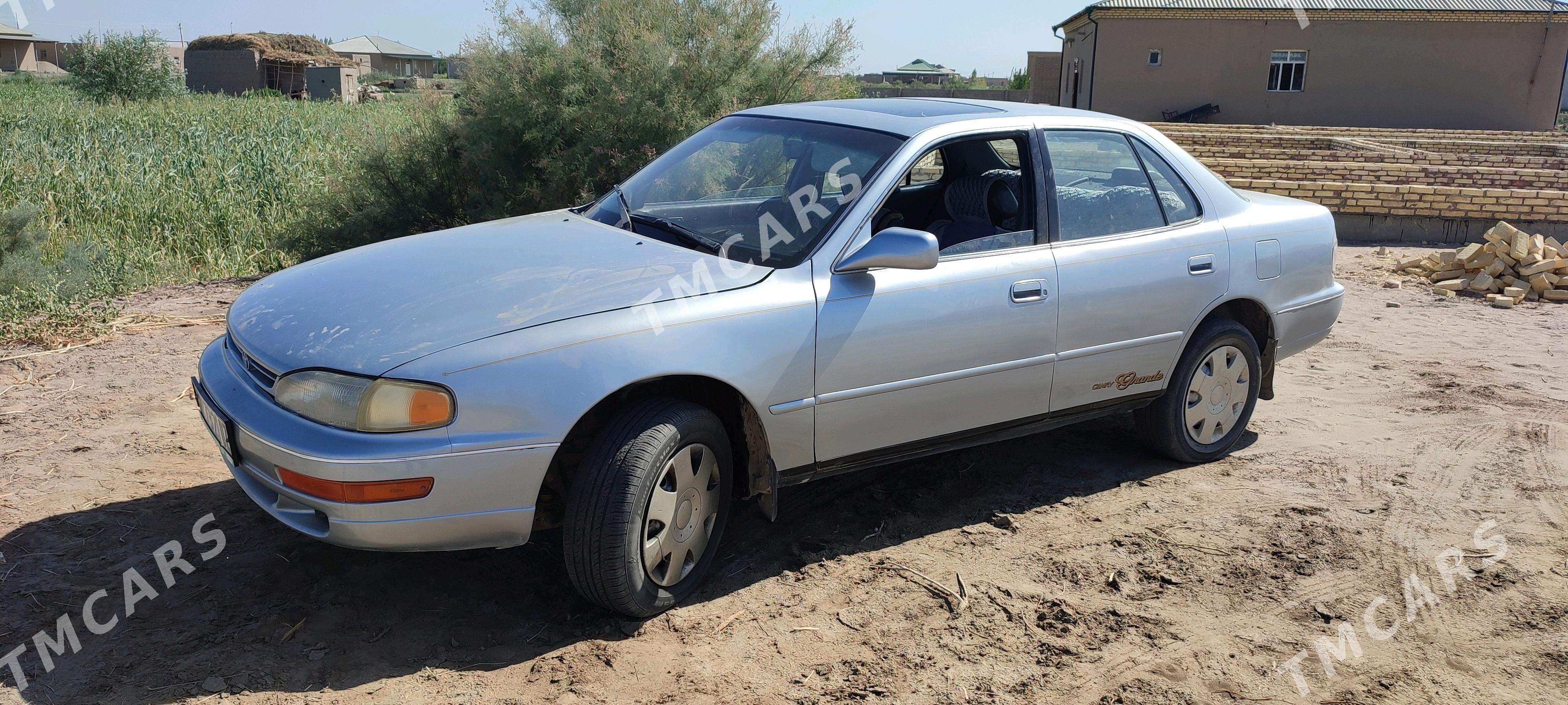 Toyota Camry 1994 - 90 000 TMT - Гурбансолтан Едже - img 3