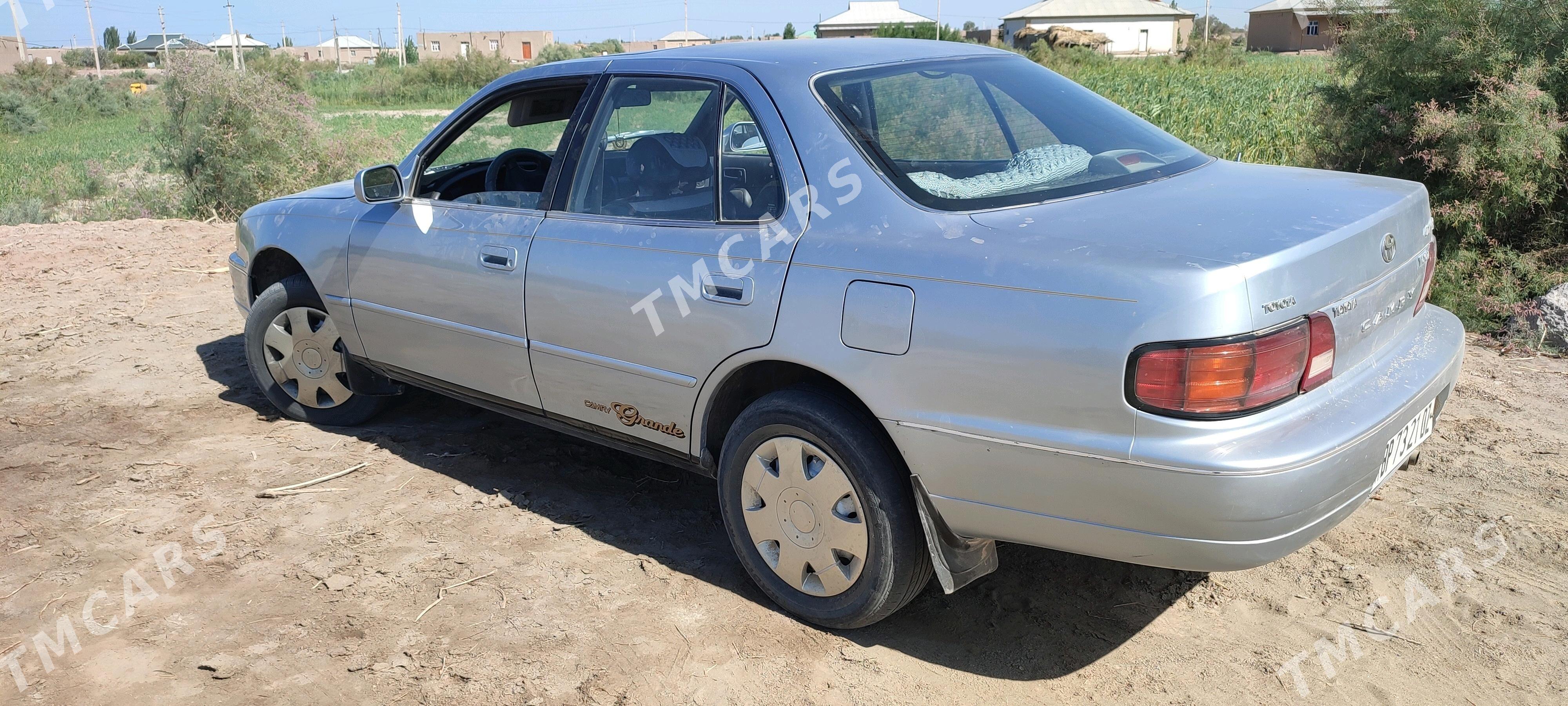 Toyota Camry 1994 - 90 000 TMT - Гурбансолтан Едже - img 2
