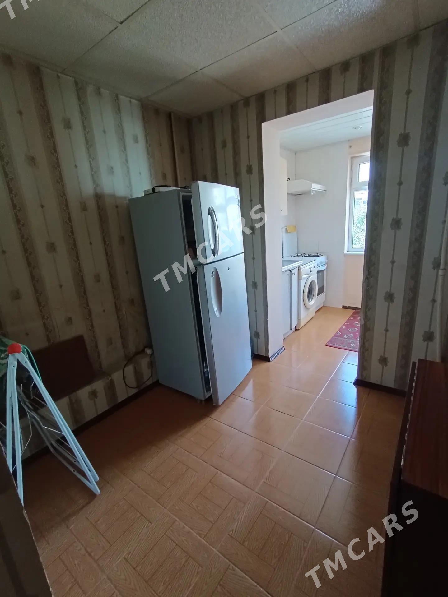 3 ком.кв.,на 3 этаже, 11 микр. - 11 мкр - img 3