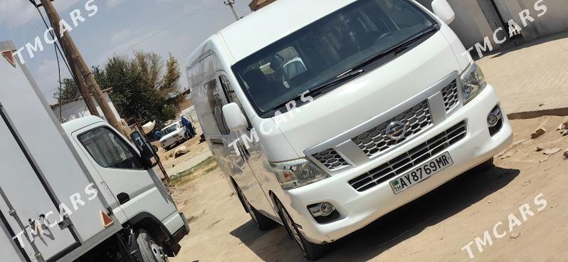 Nissan Urvan 2016 - 320 000 TMT - Mary - img 3