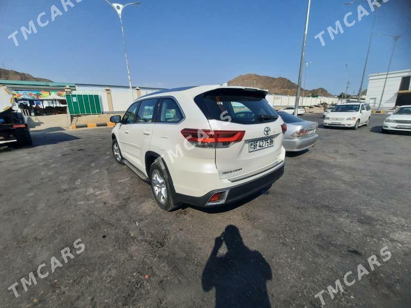 Toyota Highlander 2019 - 570 000 TMT - Туркменбаши - img 3