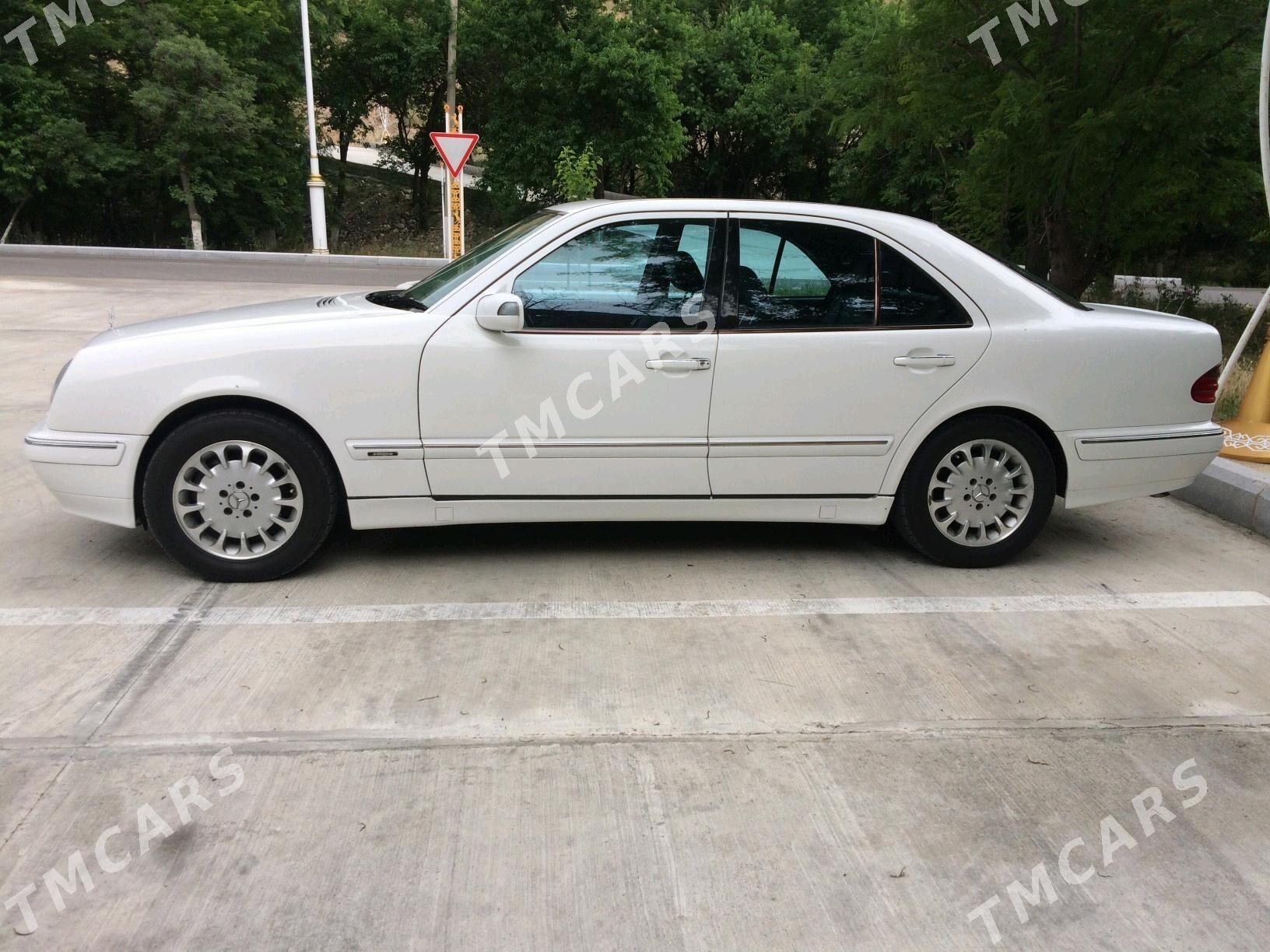 Mercedes-Benz E320 2001 - 130 000 TMT - Гёкдепе - img 2