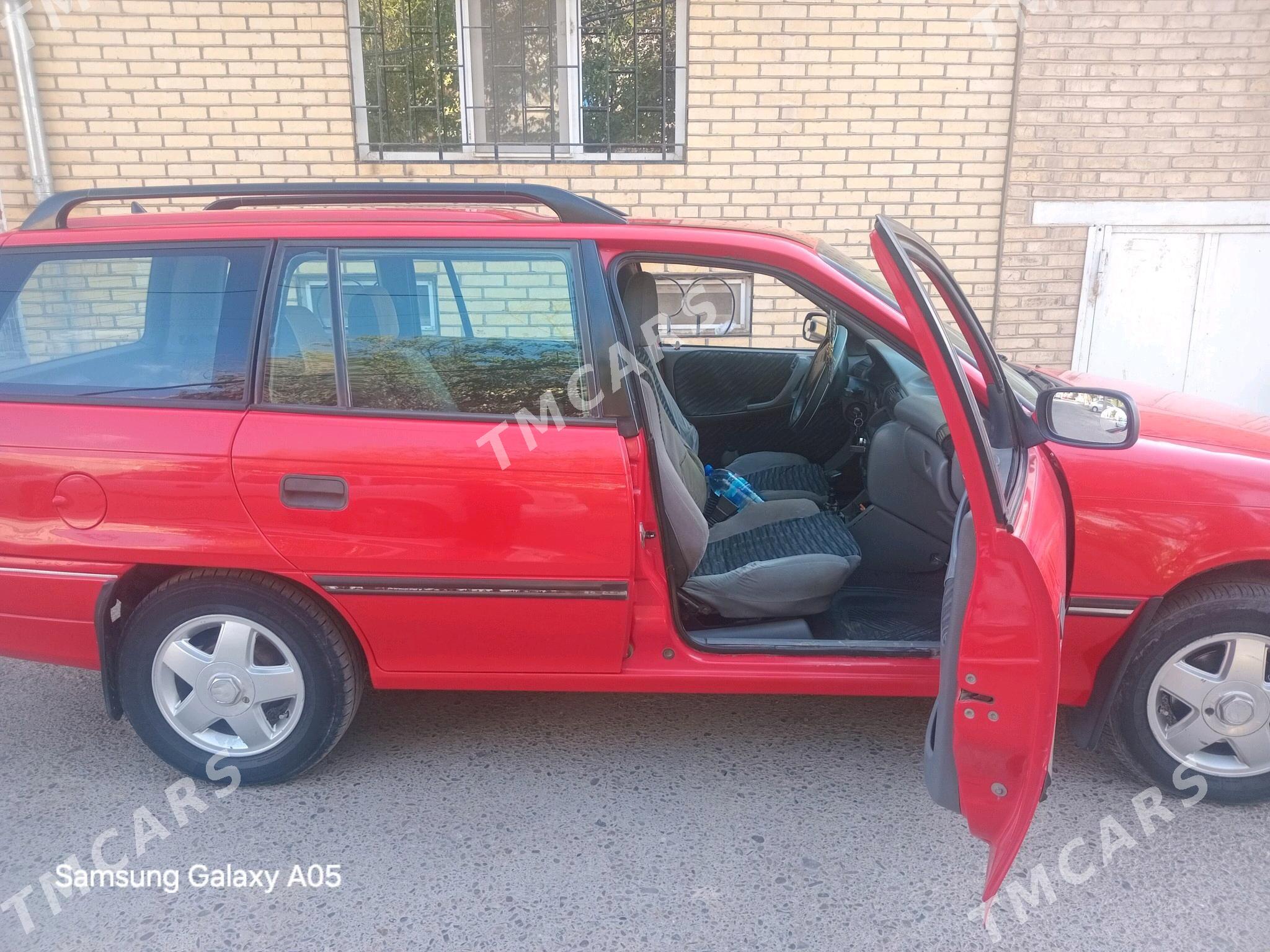 Opel Astra 1994 - 45 000 TMT - Мары - img 4