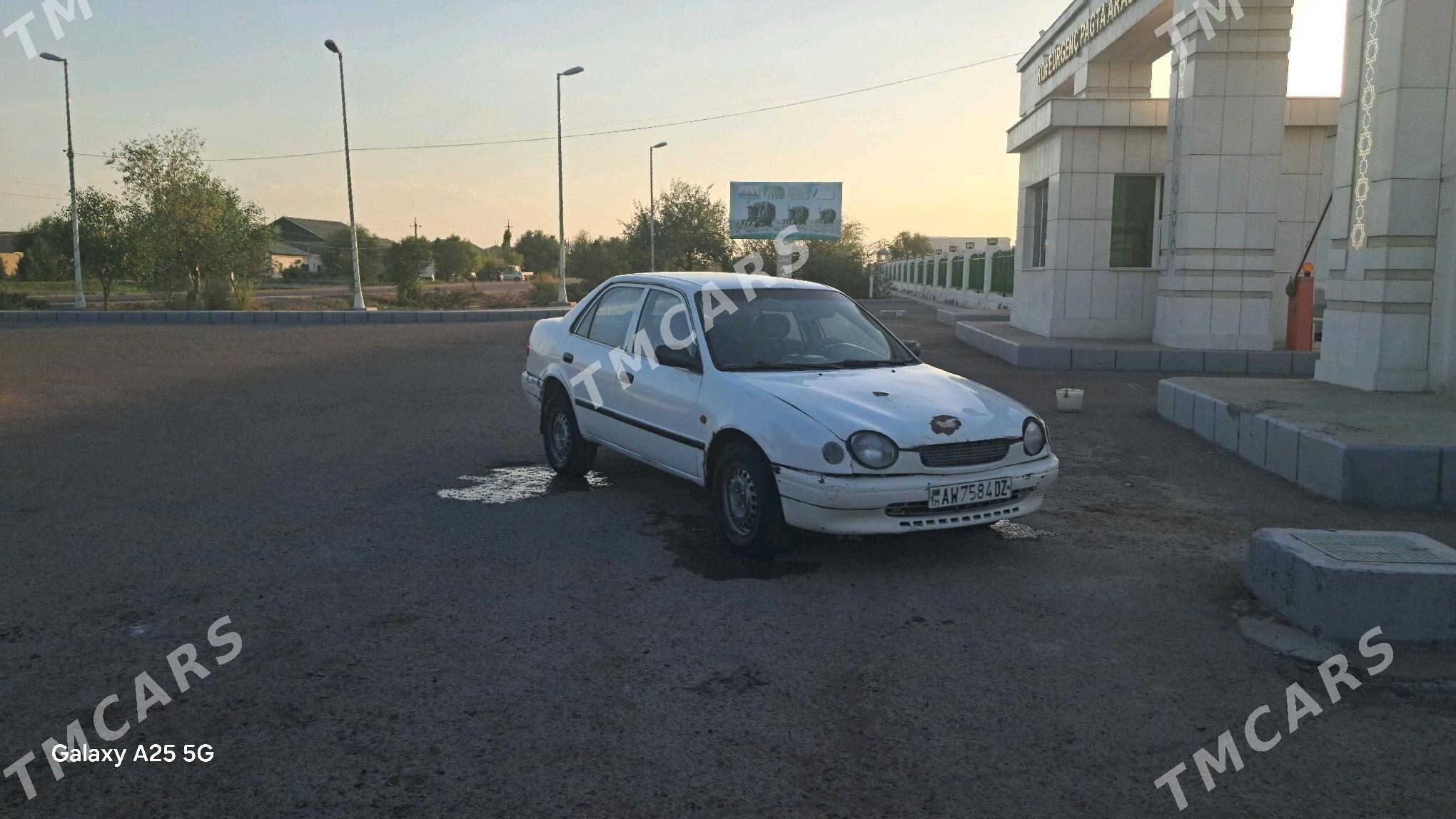 Toyota Corolla 1998 - 45 000 TMT - Кёнеургенч - img 3