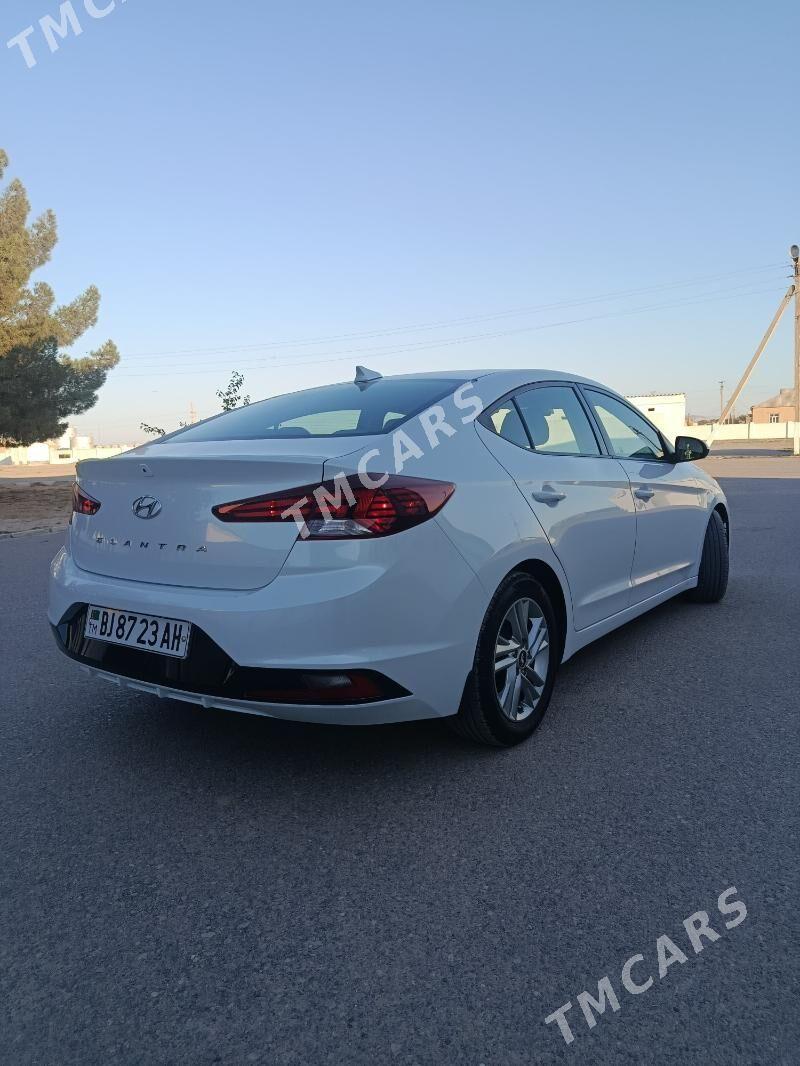 Hyundai Elantra 2020 - 210 000 TMT - Kaka - img 7